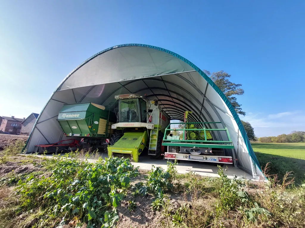 Hala namiotowa na maszyny rolnicze i kombajny